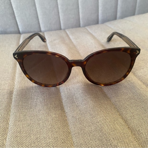 Givenchy Tortoise Shell Sunglasses - Picture 1 of 9